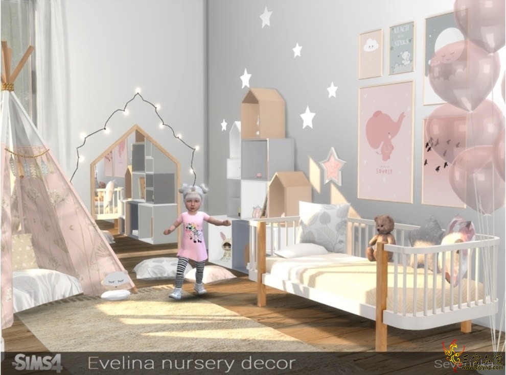 Evelina nursery decor 2.jpg