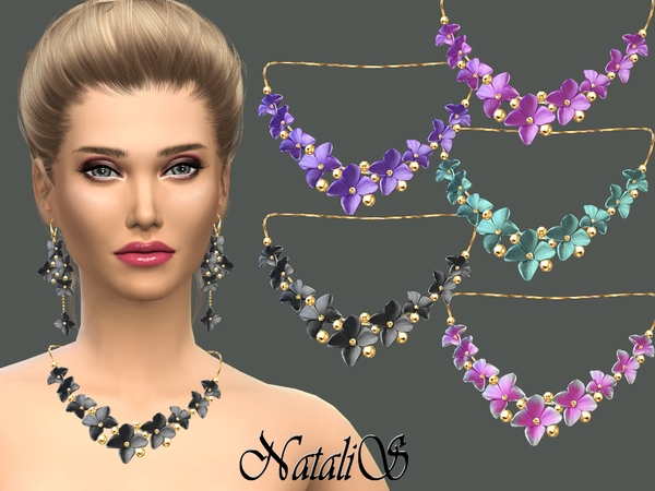 NataliS_Flower shape gentle necklace.jpg