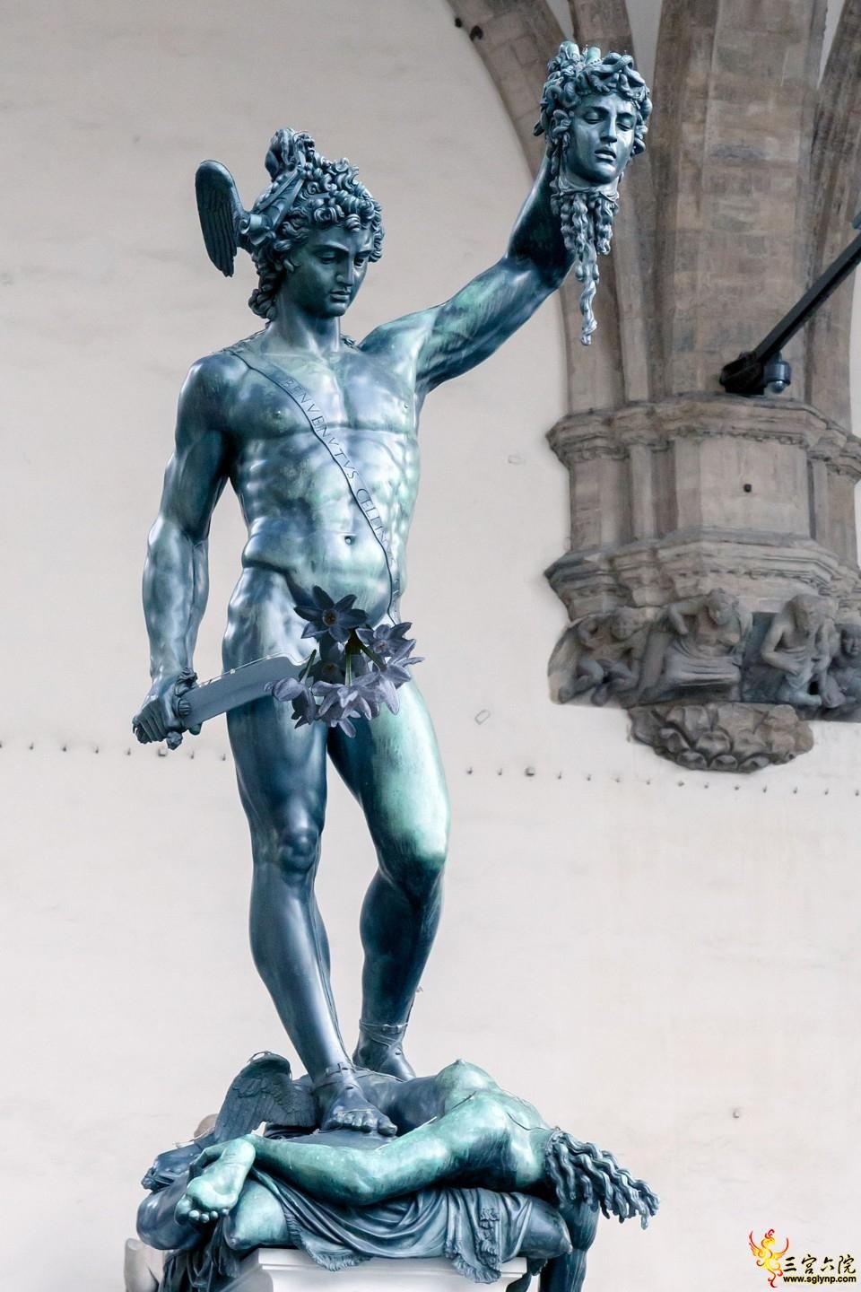 Perseus_(Benvenuto_Cellini)_2013_February.jpg